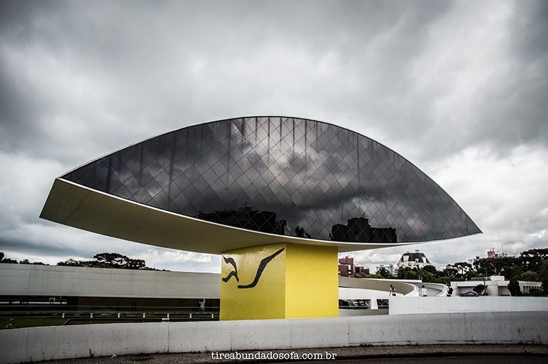 O Olho, obra de Oscar Niemeyer