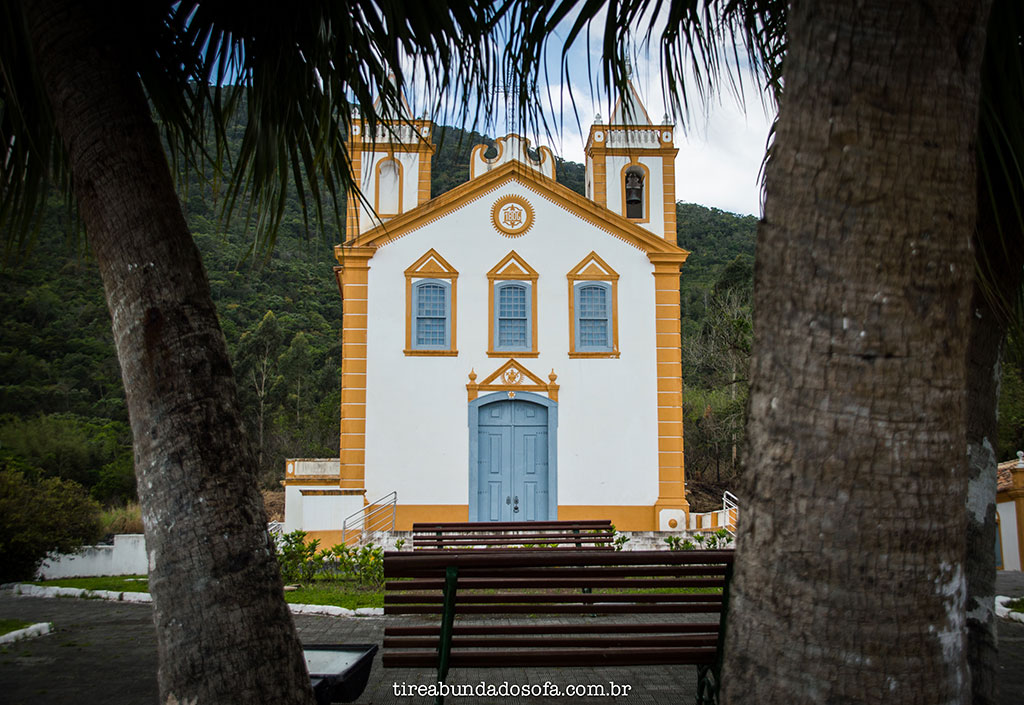 Igreja com arquitetura portuguesa, localizada em Ribeirão da Ilha, Florianópolis