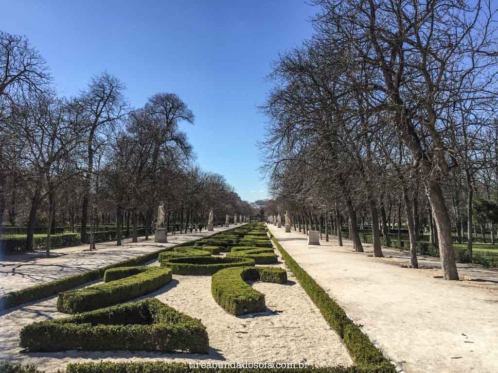 Os caminhos do Parque de El Retiro, em Madrid, Espanha
