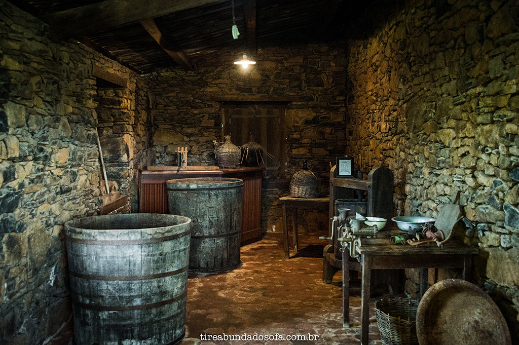 onde produzia-se queijos e vinhos nas casas de pedra de Nova Veneza