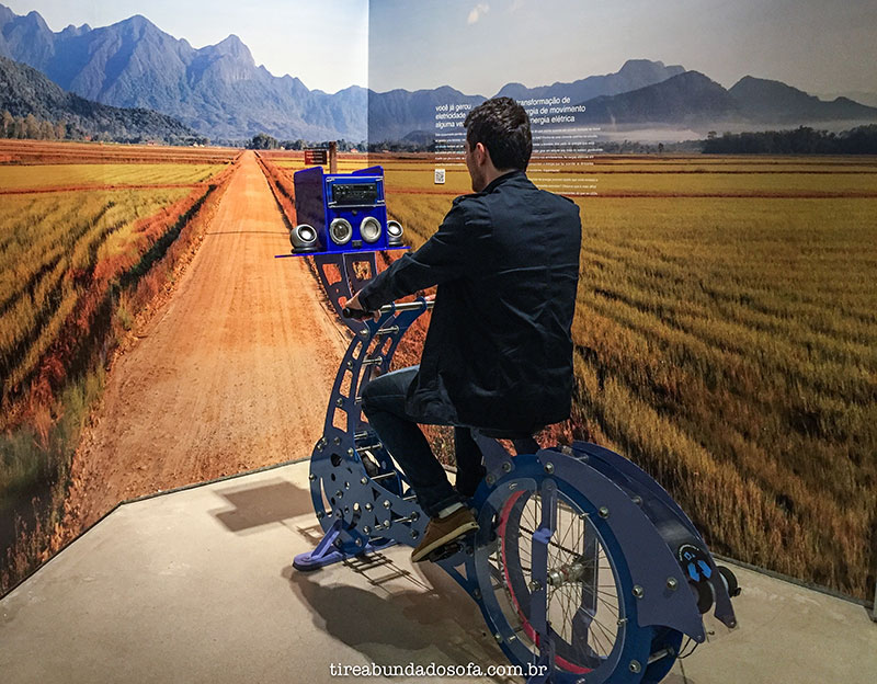 bicicleta que gera energia, museu WEG, jaraguá do sul
