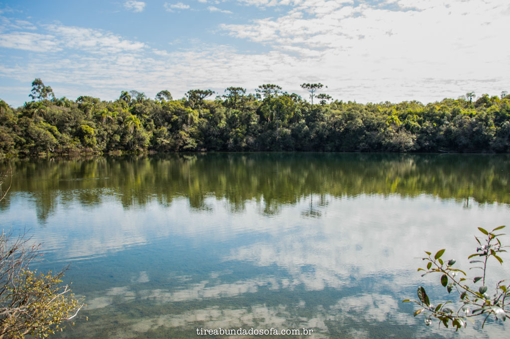Lagoa Dourada, no parque estadual de vila velha, em ponta grossa