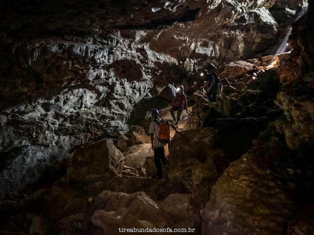 Entrada da Caverna Alambari de Baixo, núcleo ouro grosso, petar