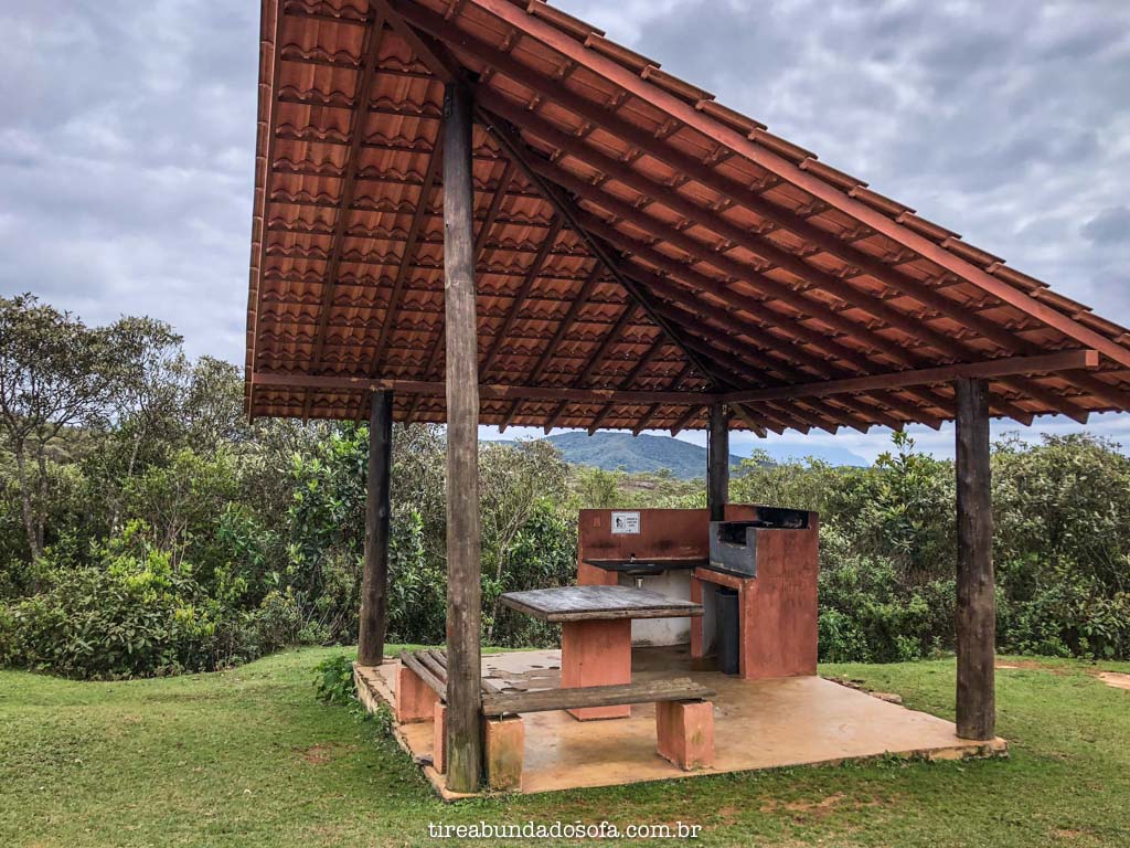 Quiosques para churrasco, no Parque das Andorinhas, em Ouro Preto, Minas Gerais