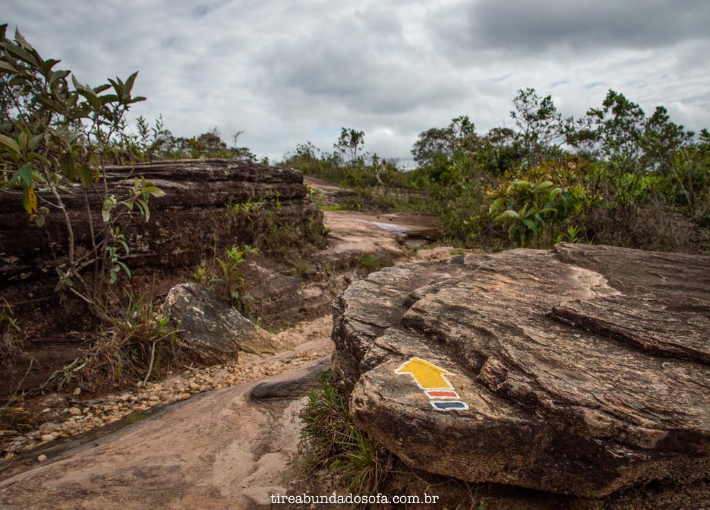 sinalização das trilha do Parque das Andorinhas, em Ouro Preto, Minas Gerais