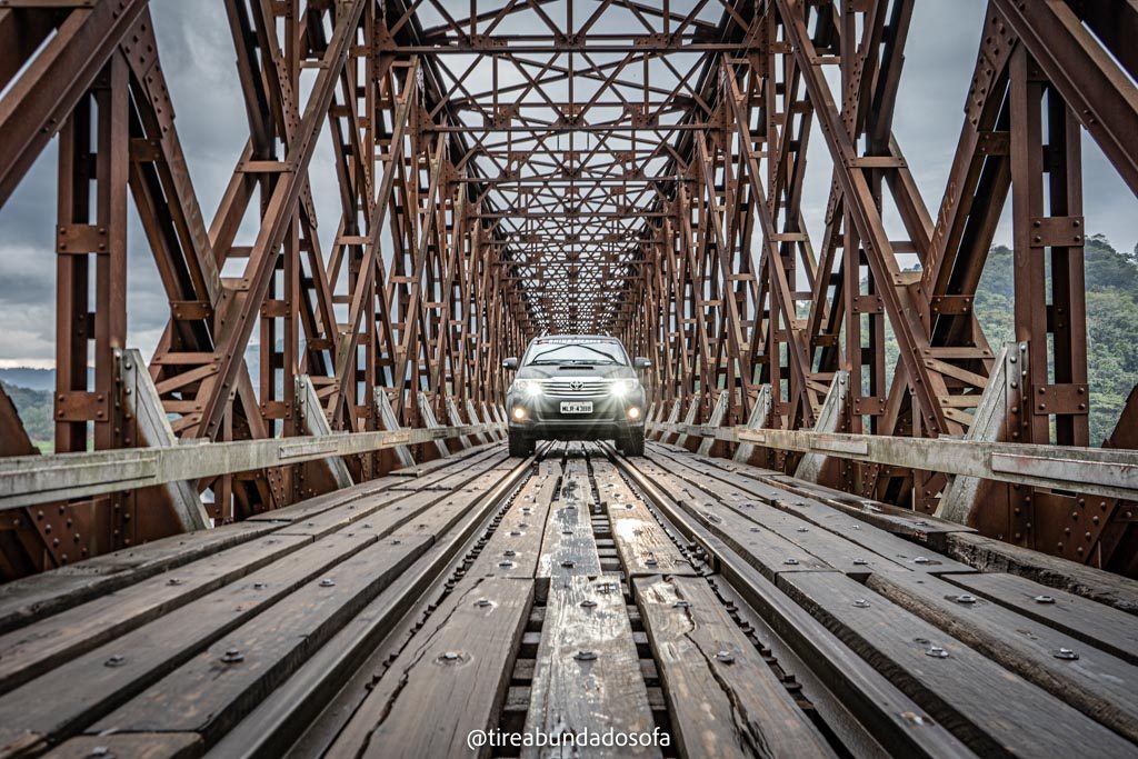 Atravessando a ponte do Rio Uruguai de carro